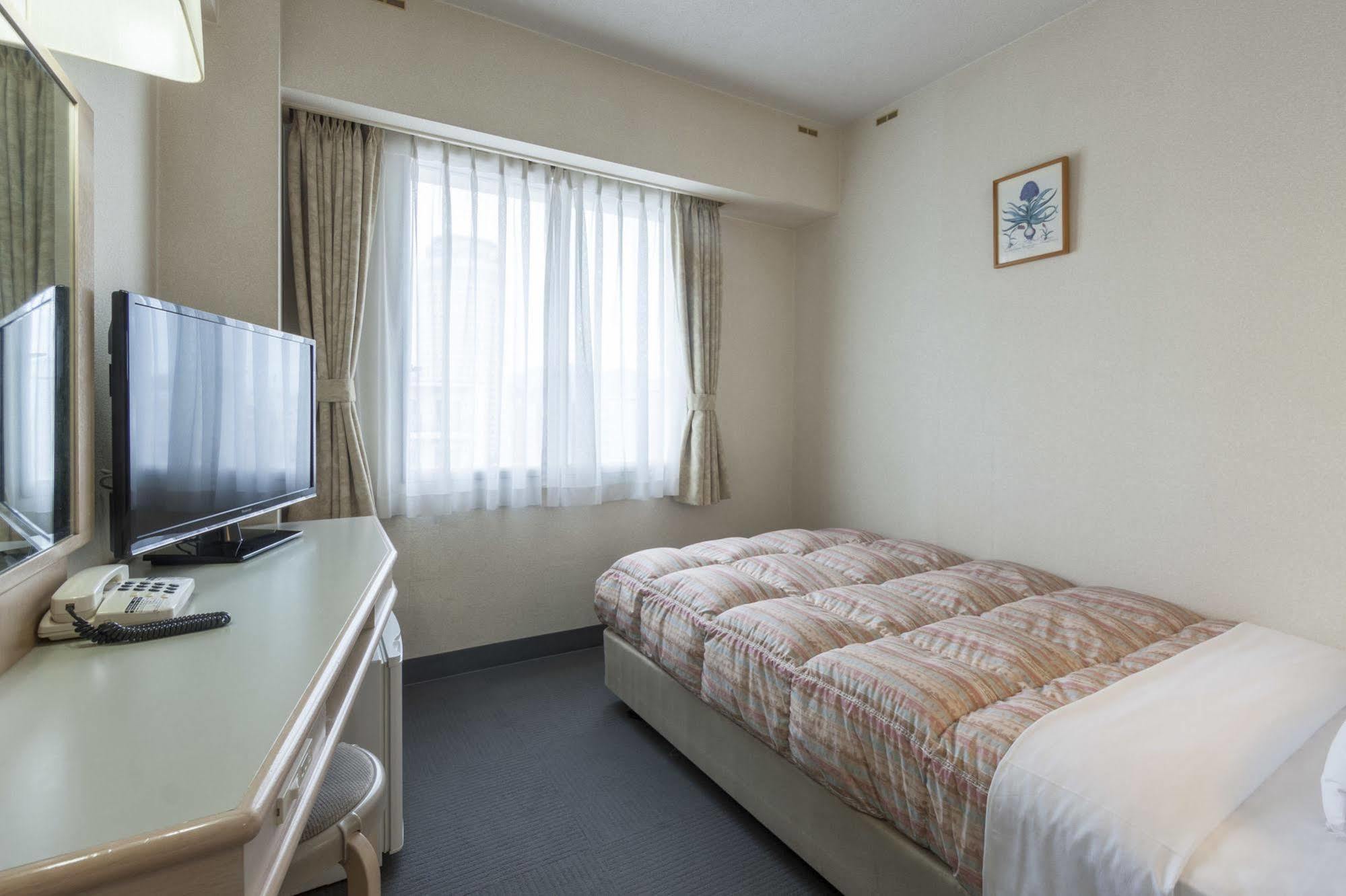 Comfort Hotel Sapporo Buitenkant foto
